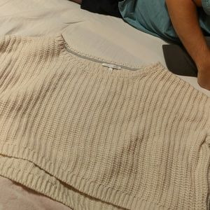 VS cream sweater